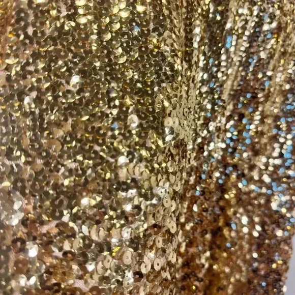Maner gold sequin women’s midi length evening dress. Size 3X
NWT - Picture 10 of 10